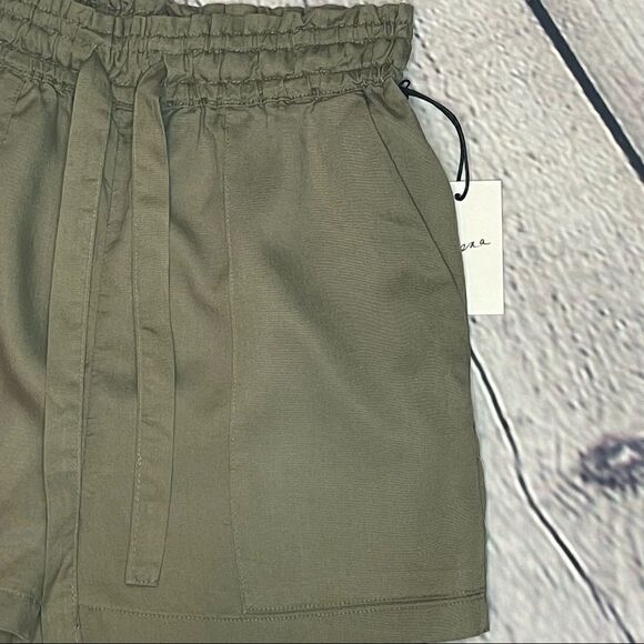 High Waist Shorts - Picture 5 of 8